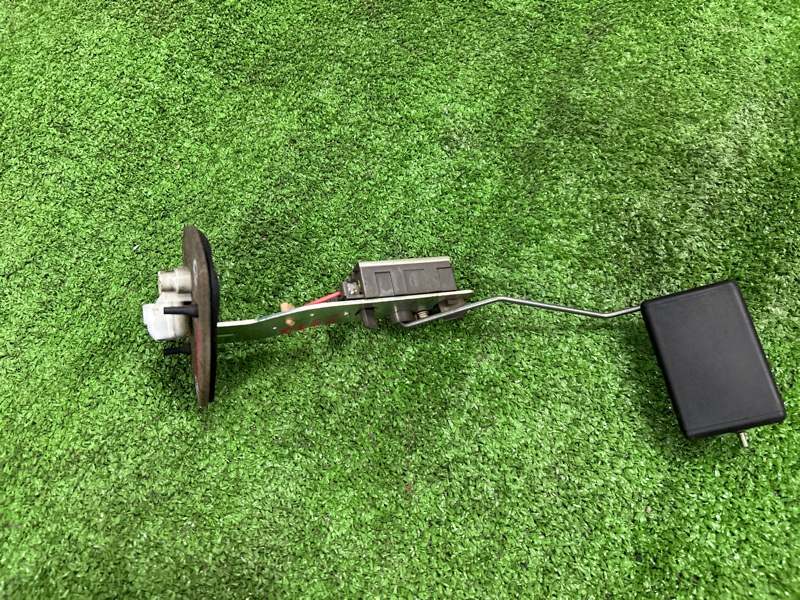 Датчик уровня топлива, 2000 рублей, Пешки