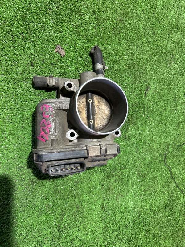 Дроссельная заслонка, 2000 рублей, Пешки