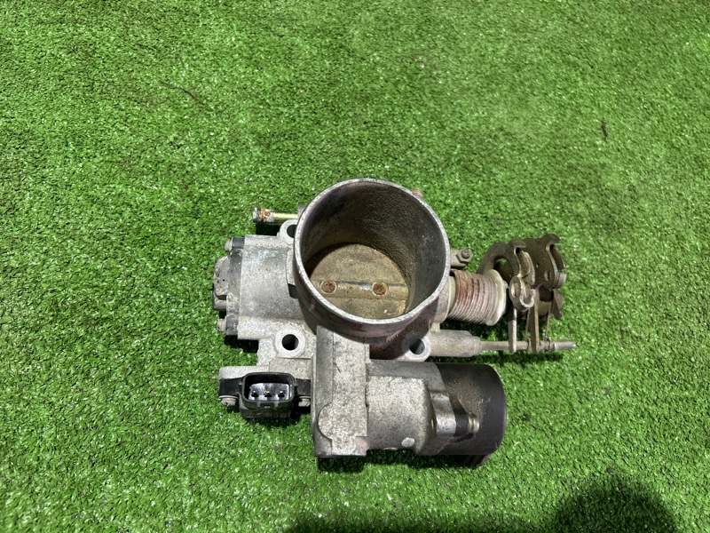 Дроссельная заслонка, 2000 рублей, Пешки