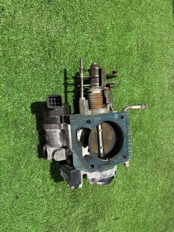 Дроссельная заслонка, 2000 рублей, Пешки