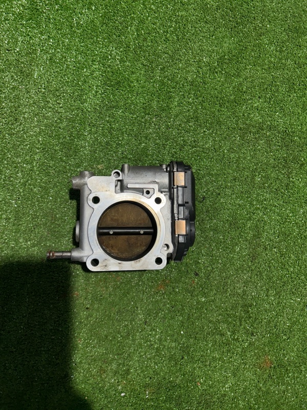 Дроссельная заслонка, 2000 рублей, Пешки