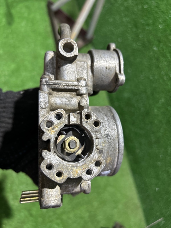 Дроссельная заслонка, 2000 рублей, Пешки