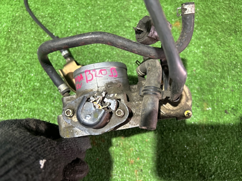 Дроссельная заслонка, 2000 рублей, Пешки