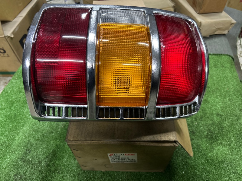 Стоп-сигнал, 3000 рублей, Пешки