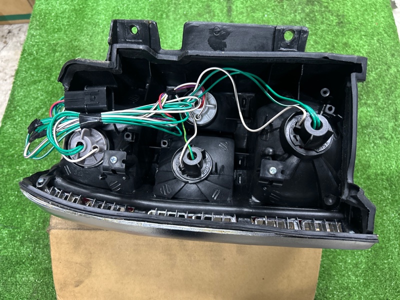 Стоп-сигнал, 3000 рублей, Пешки