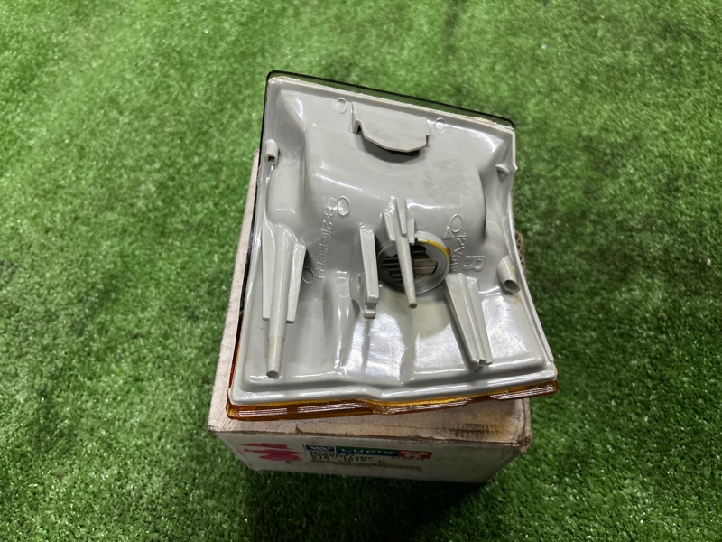 Поворотник, 2000 рублей, Пешки