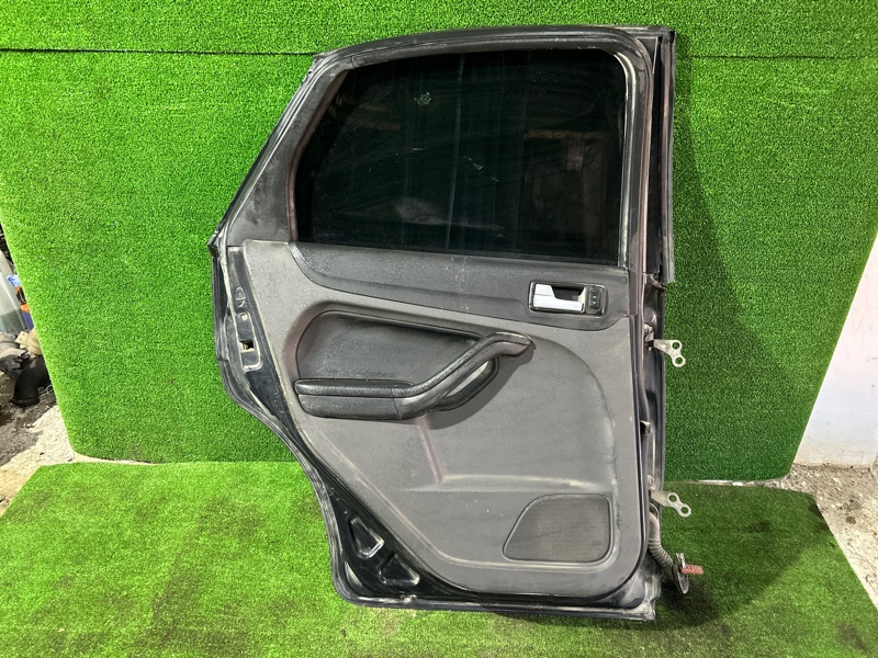 Дверь, 10000 рублей, Пешки