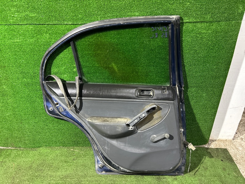 Дверь, 4000 рублей, Пешки