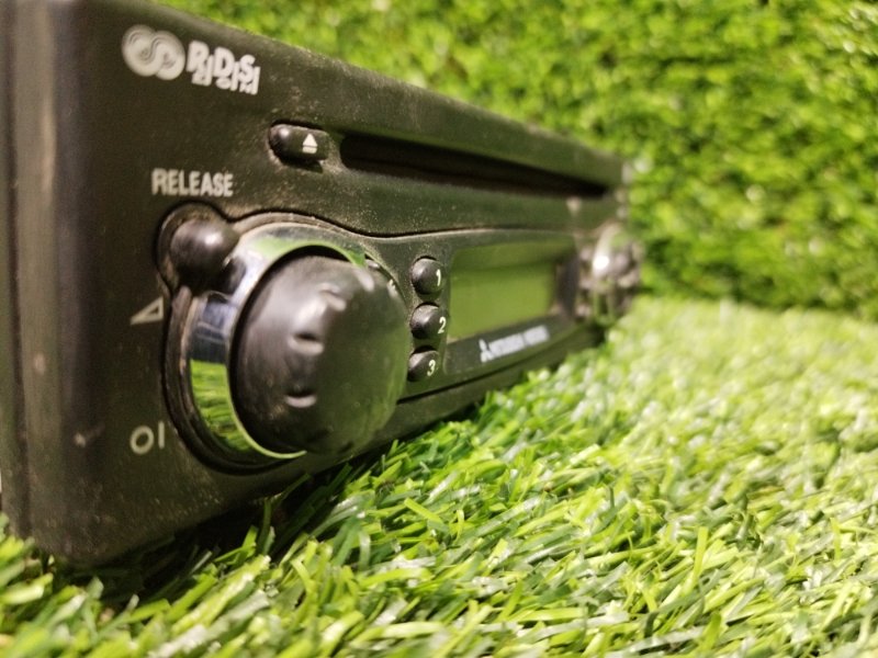 Магнитола, 2000 рублей, Пешки