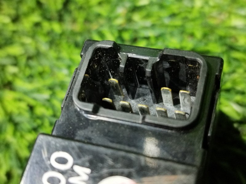 Кнопка стеклоподъемника, 300 рублей, Пешки