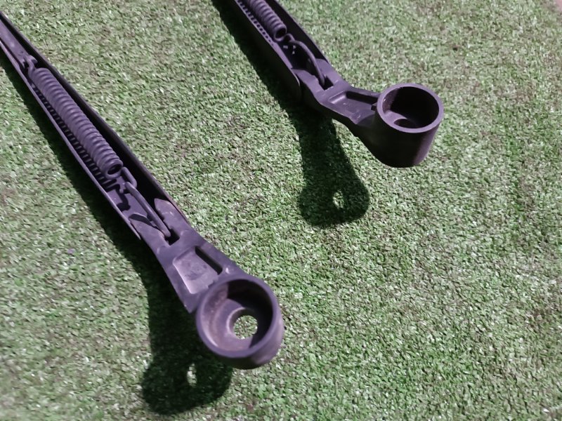 Поводок стеклоочистителя, 1000 рублей, Пешки