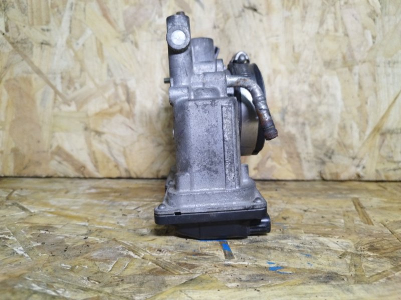 Дроссельная заслонка, 2000 рублей, Пешки