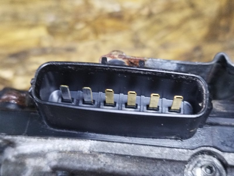 Дроссельная заслонка, 2000 рублей, Пешки