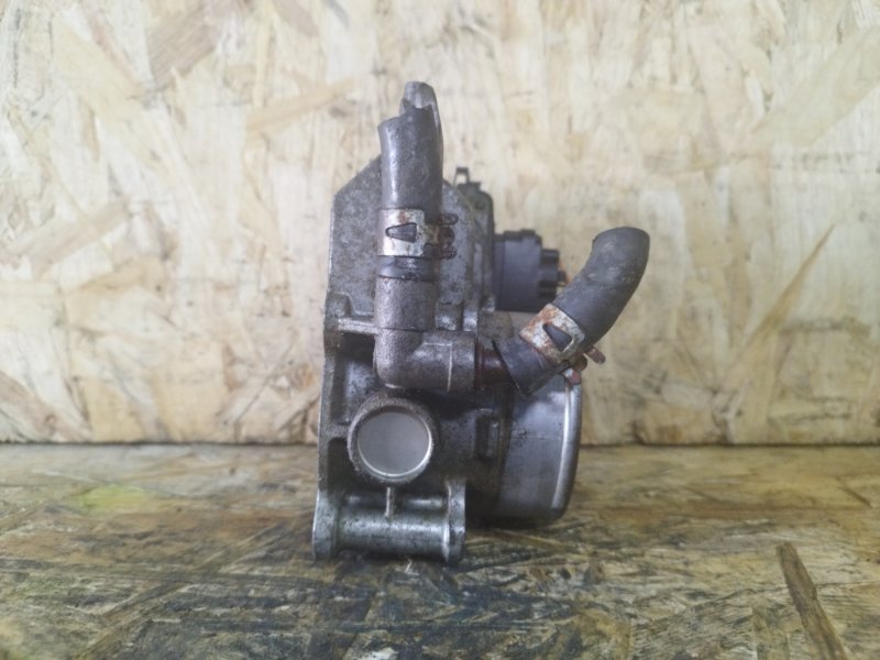 Дроссельная заслонка, 2000 рублей, Пешки