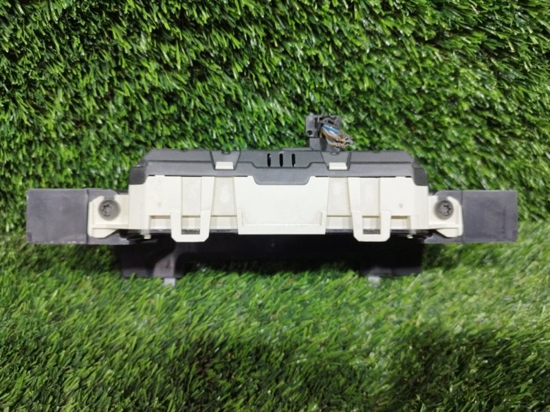 Часы, 1000 рублей, Пешки