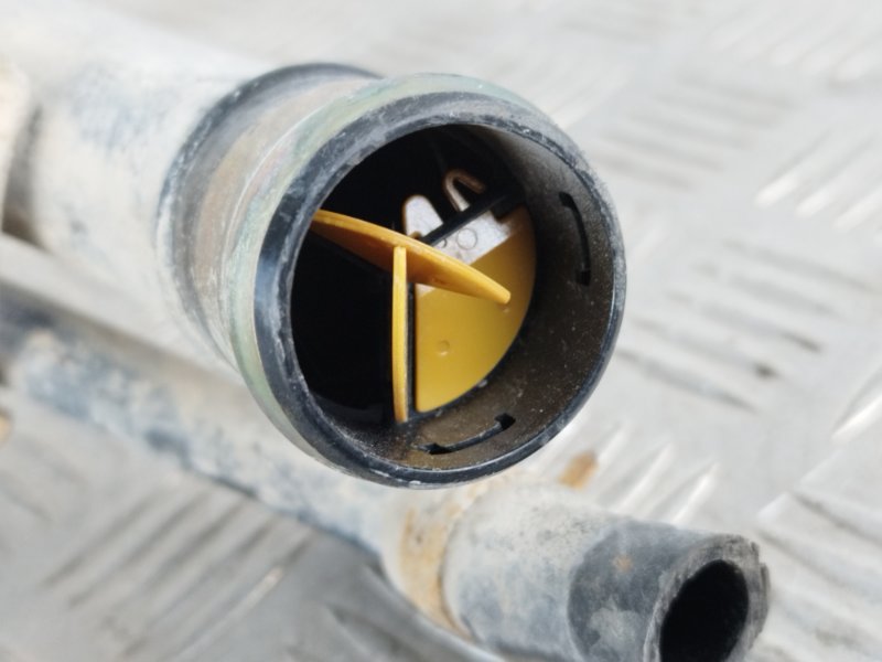 Горловина топливного бака, 5000 рублей, Пешки