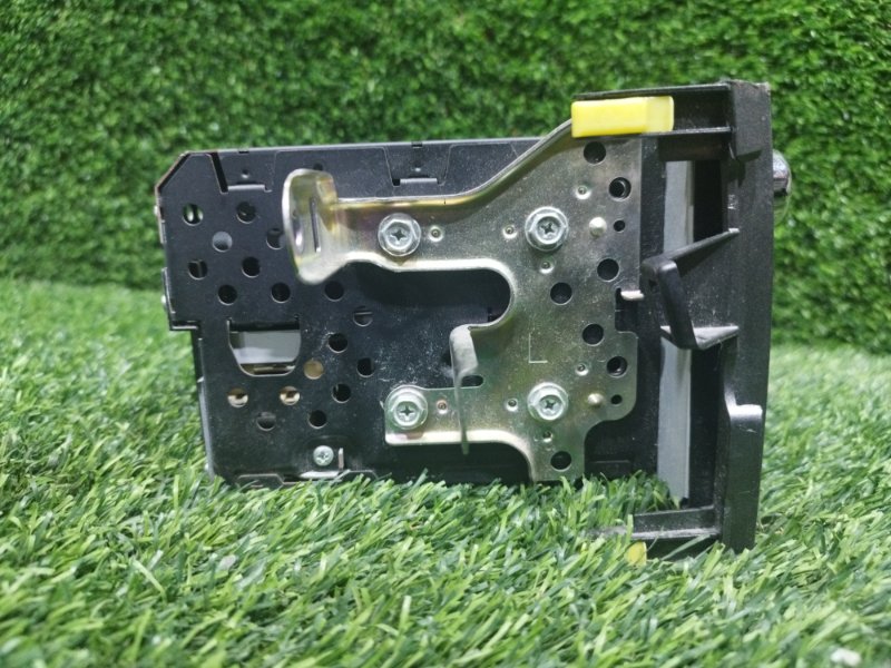 Магнитола, 2000 рублей, Пешки