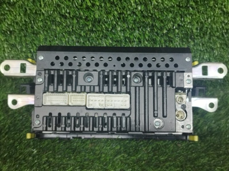 Магнитола, 2000 рублей, Пешки