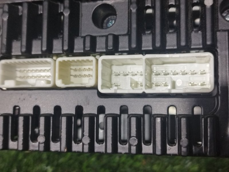 Магнитола, 2000 рублей, Пешки