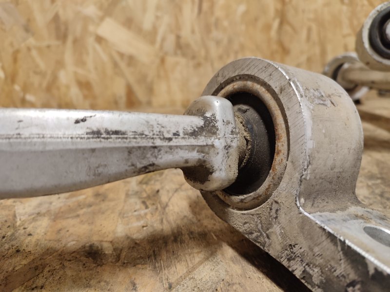 Рычаг нижний, 7000 рублей, Пешки