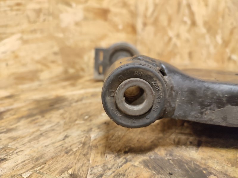 Рычаг нижний, 4000 рублей, Пешки