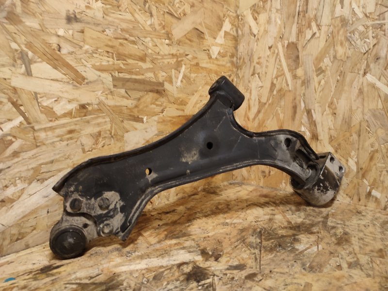 Рычаг нижний, 4000 рублей, Пешки