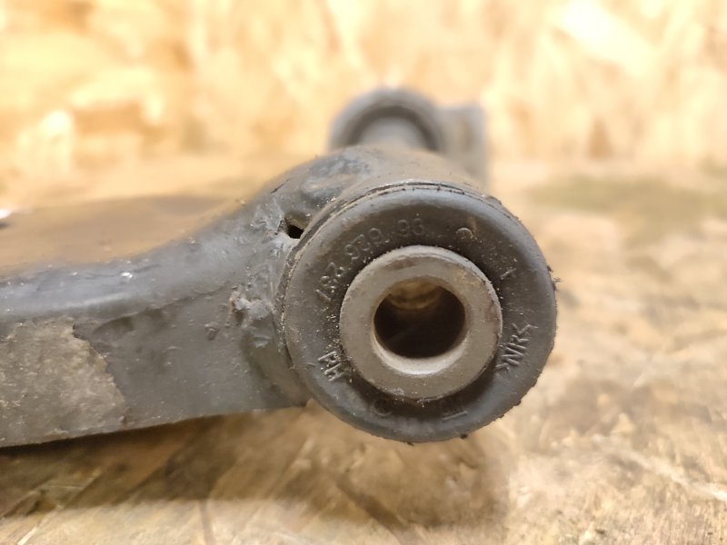 Рычаг нижний, 4000 рублей, Пешки