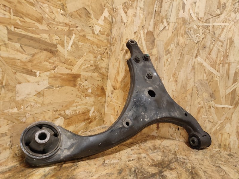 Рычаг нижний, 2000 рублей, Пешки