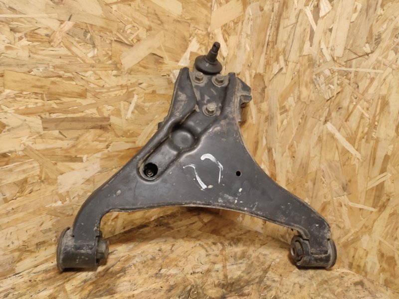 Рычаг нижний, 4000 рублей, Пешки