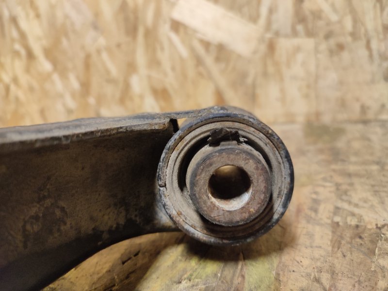 Рычаг нижний, 4000 рублей, Пешки