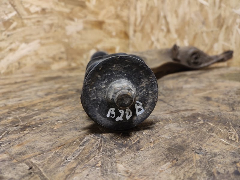 Рычаг нижний, 4000 рублей, Пешки