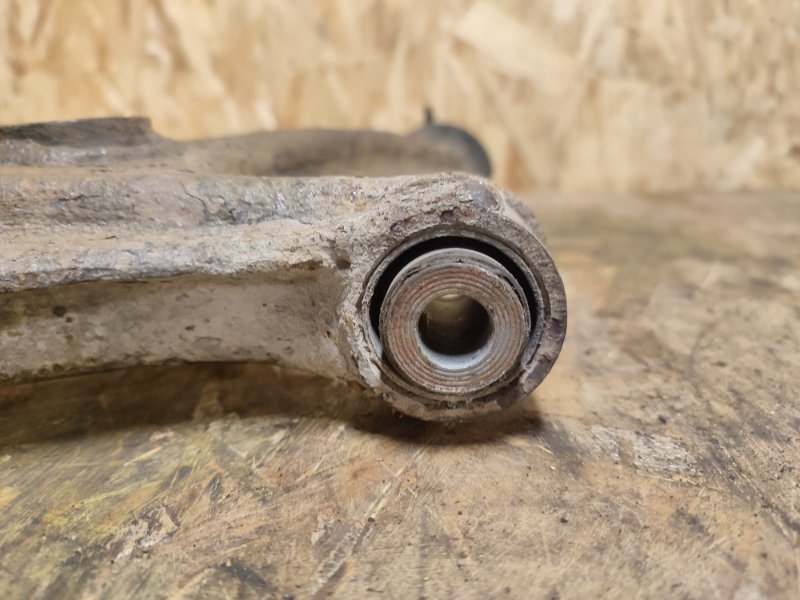 Рычаг нижний, 4000 рублей, Пешки