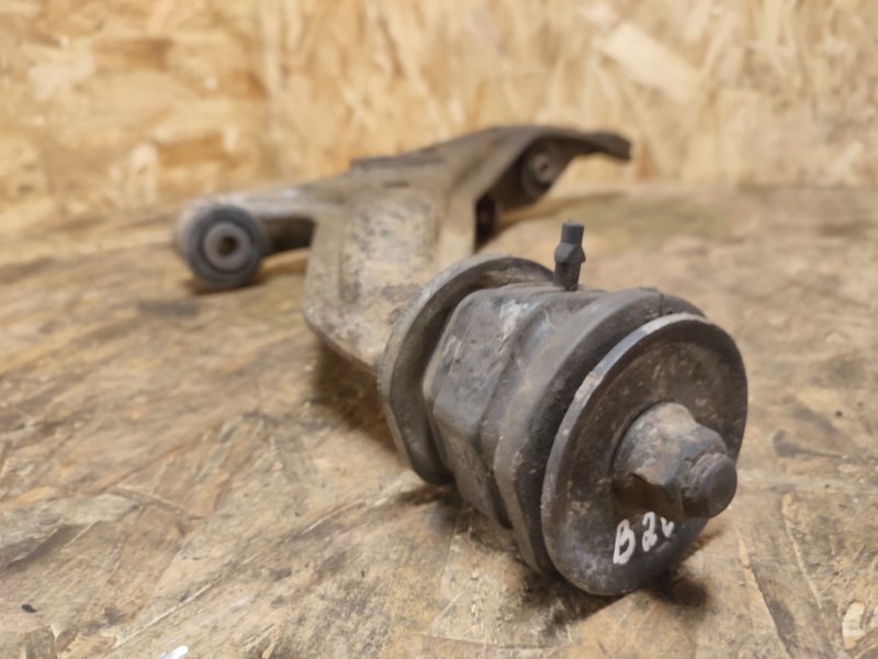 Рычаг нижний, 4000 рублей, Пешки