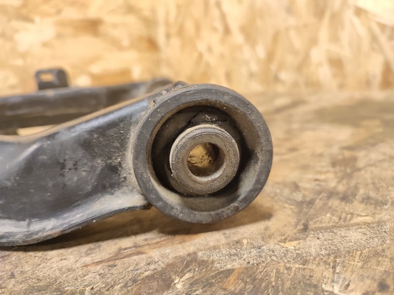 Рычаг верхний, 2000 рублей, Пешки