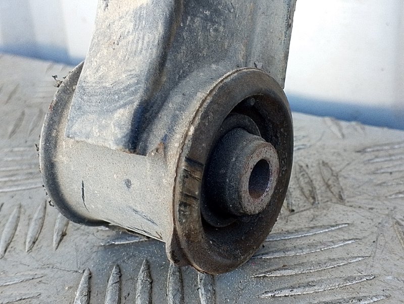 Рычаг верхний, 2500 рублей, Пешки