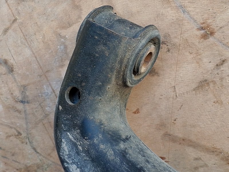 Рычаг нижний, 7000 рублей, Пешки