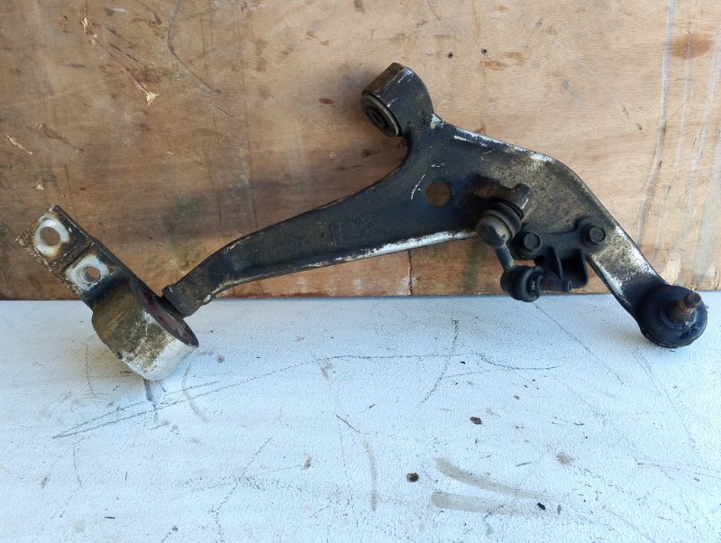 Рычаг нижний, 7000 рублей, Пешки