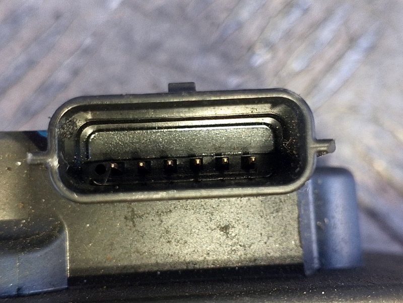 Дроссельная заслонка, 2000 рублей, Пешки