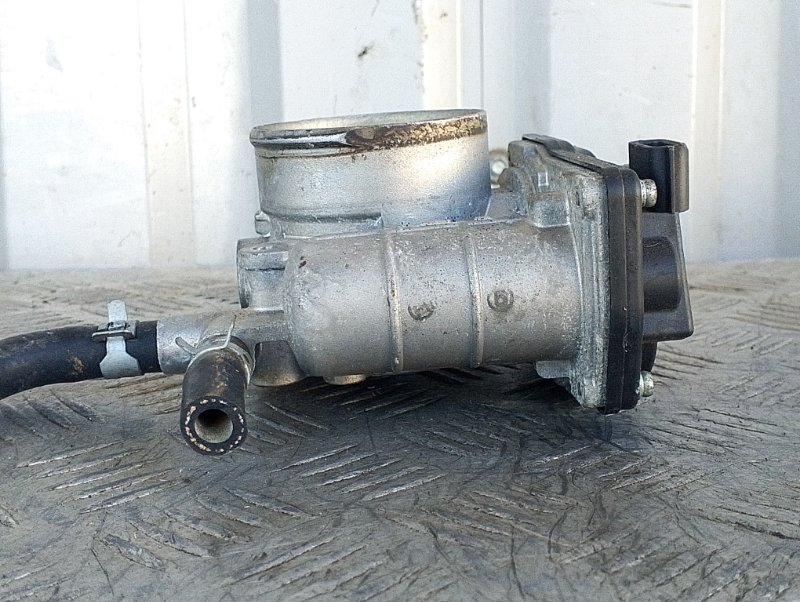 Дроссельная заслонка, 2000 рублей, Пешки