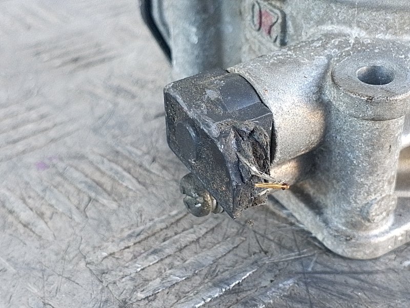 Дроссельная заслонка, 2000 рублей, Пешки