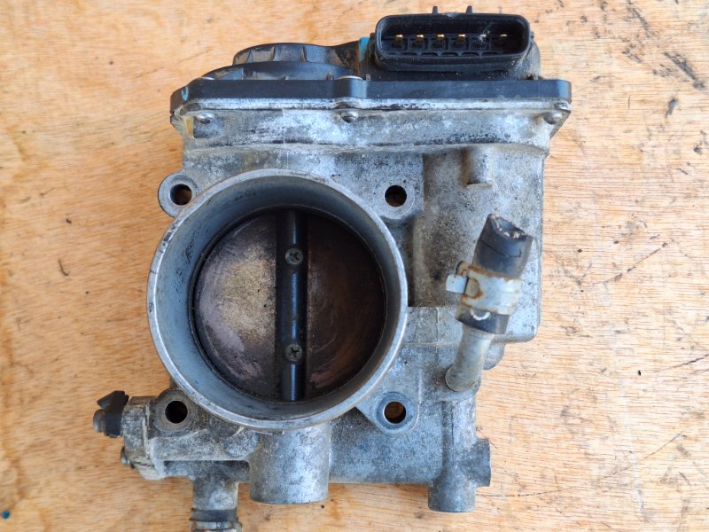 Дроссельная заслонка, 2000 рублей, Пешки