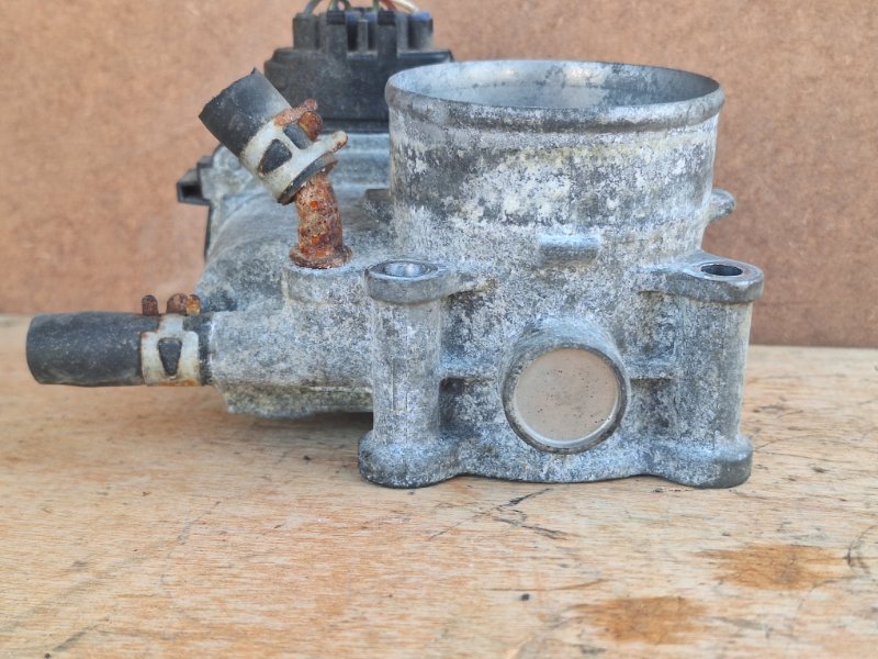 Дроссельная заслонка, 2000 рублей, Пешки