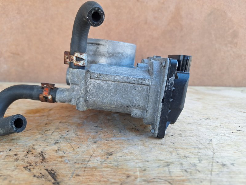 Дроссельная заслонка, 2000 рублей, Пешки