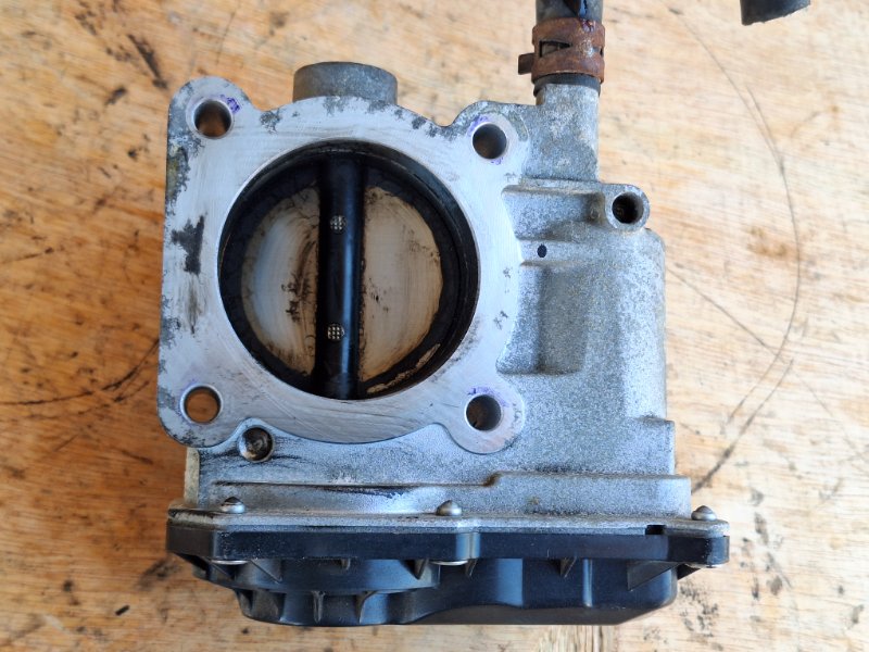 Дроссельная заслонка, 2000 рублей, Пешки