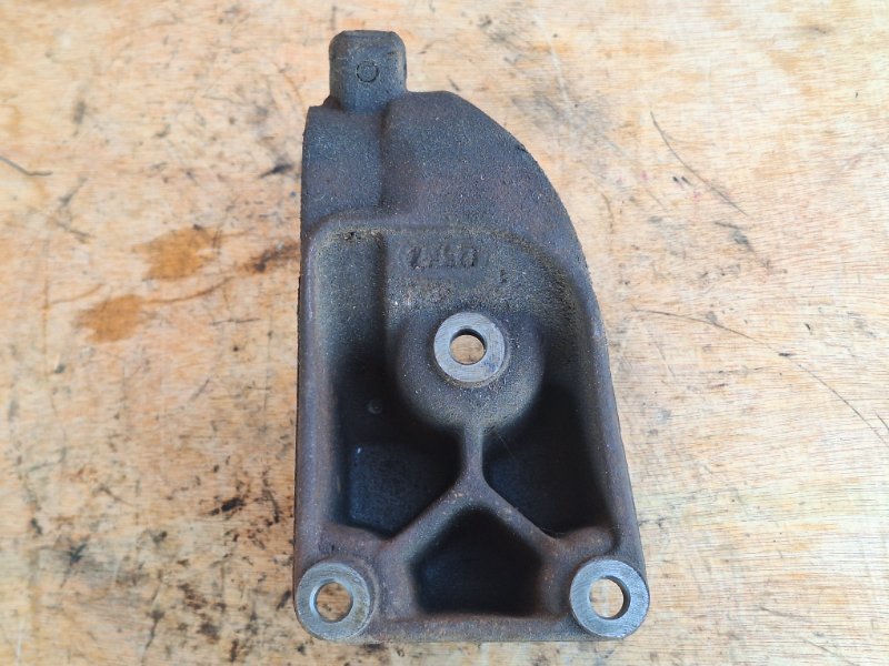 Кронштейн промежуточного вала, 1500 рублей, Пешки