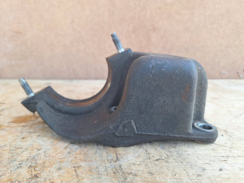 Кронштейн промежуточного вала, 1500 рублей, Пешки