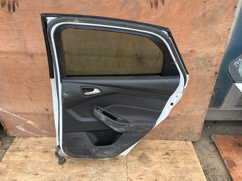 Дверь, 14000 рублей, Пешки