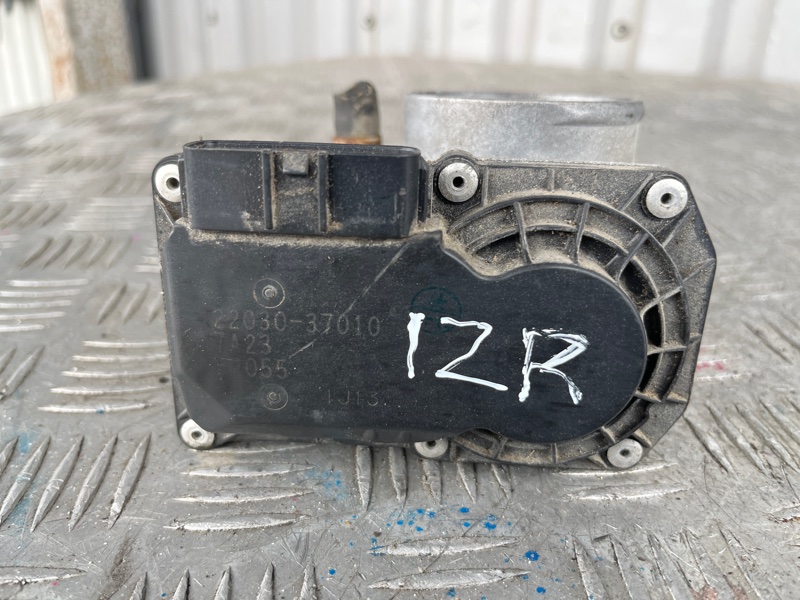 Дроссельная заслонка, 2000 рублей, Пешки