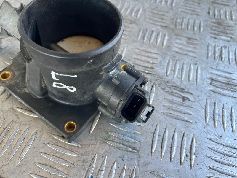 Дроссельная заслонка, 2000 рублей, Пешки