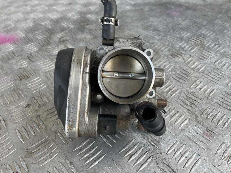 Дроссельная заслонка, 2000 рублей, Пешки